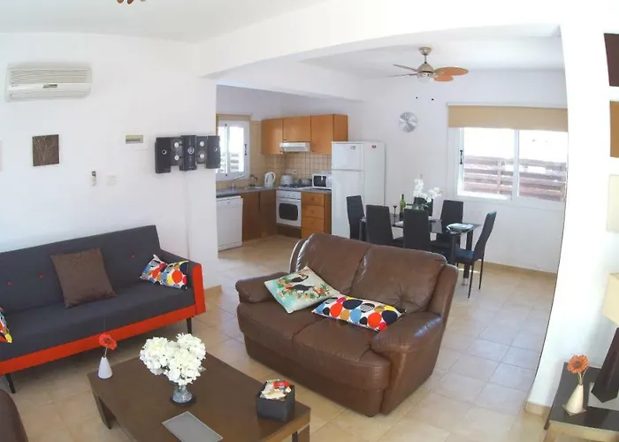 Sunrise Villa Paralimni