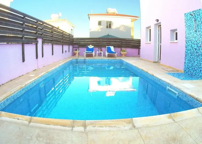 Sunrise Villa Paralimni